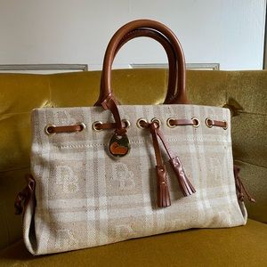SOLD‼️Dooney & Burke handbag